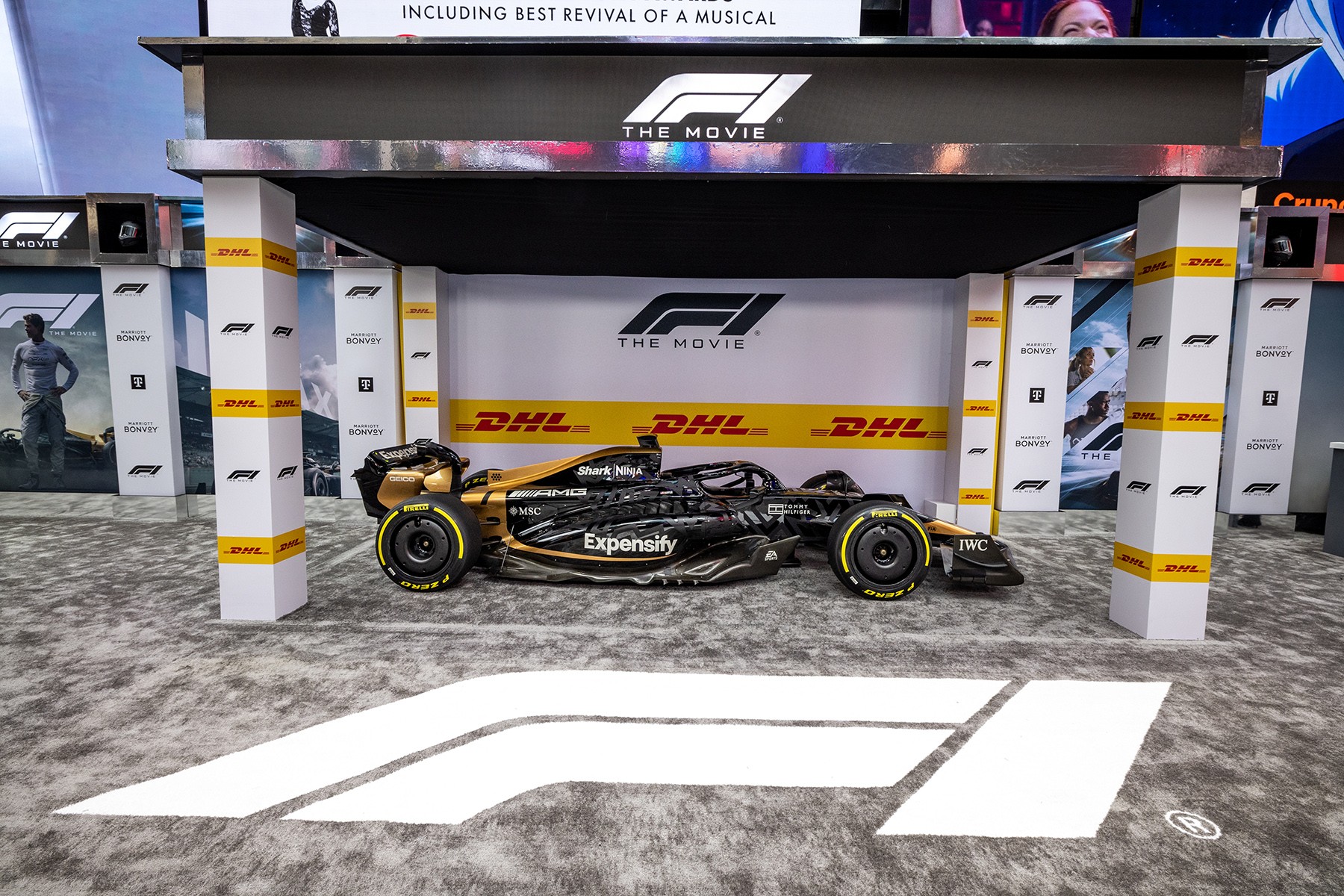 МИРОВАЯ ПРЕМЬЕРА ФИЛЬМА F1® – ДОСТАВЛЕНО DHL 