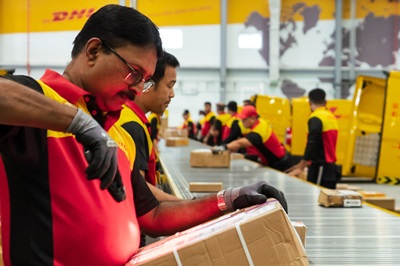 Группа DHL инвестирует более 500 миллионов евро в быстрорастущие рынки Ближнего Востока Группа DHL инвестирует более 500 миллионов евро в быстрорастущие рынки Ближнего Востока